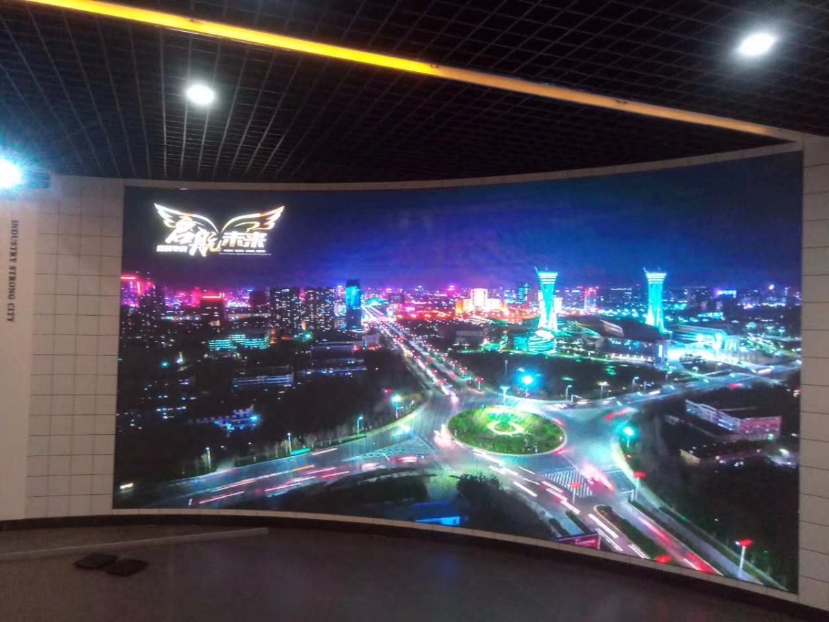 弧形屏再來一塊，美麗不用言辭，自己看