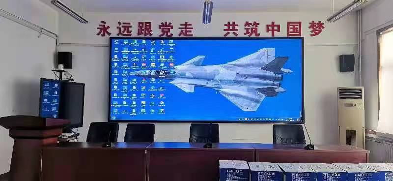 室內(nèi)P2全彩屏完成一塊，積極復(fù)工復(fù)產(chǎn)，抗疫堅(jiān)持到底